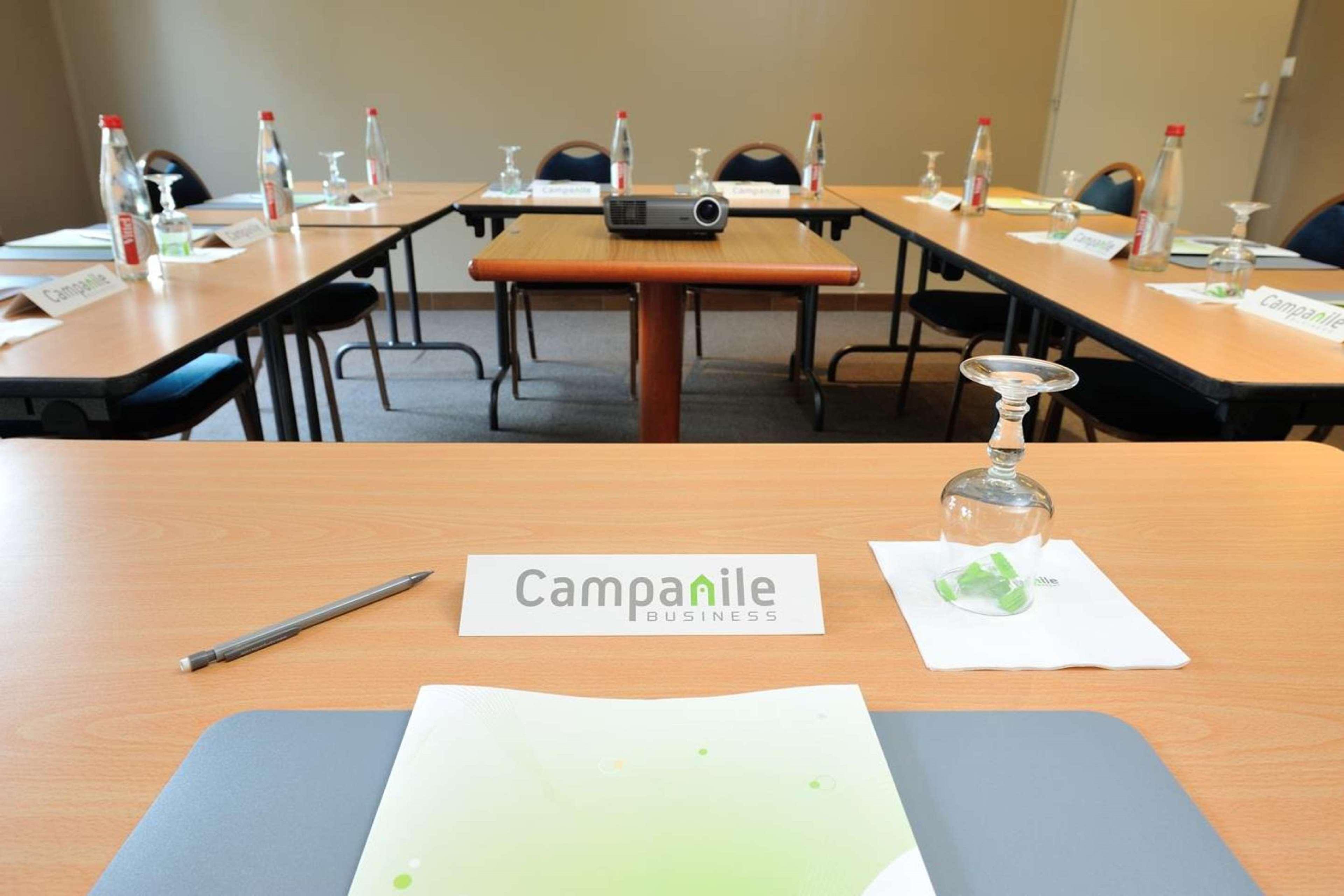 Hotel Campanile Grenoble Sud - Seyssinet Extérieur photo
