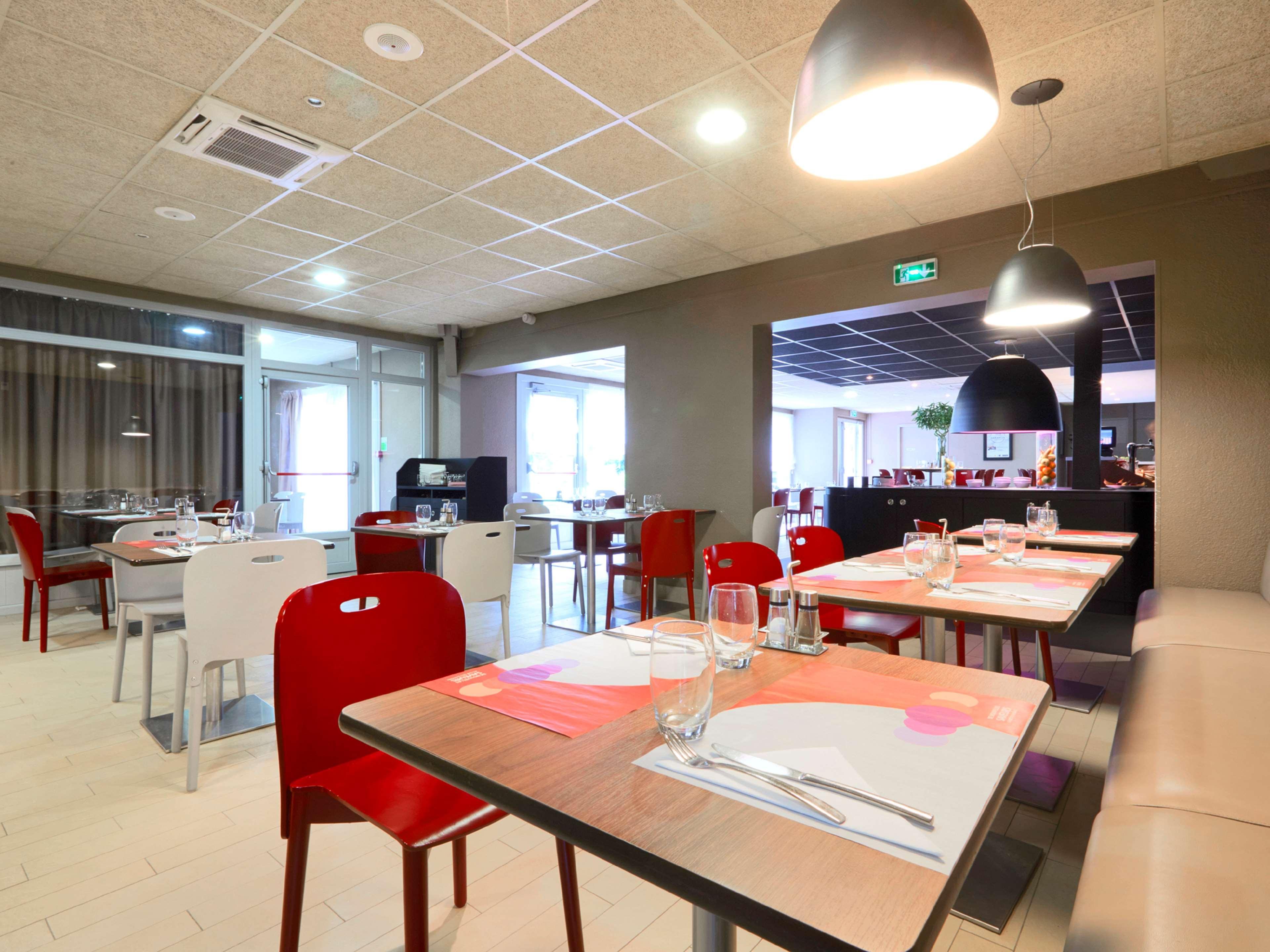 Hotel Campanile Grenoble Sud - Seyssinet Extérieur photo