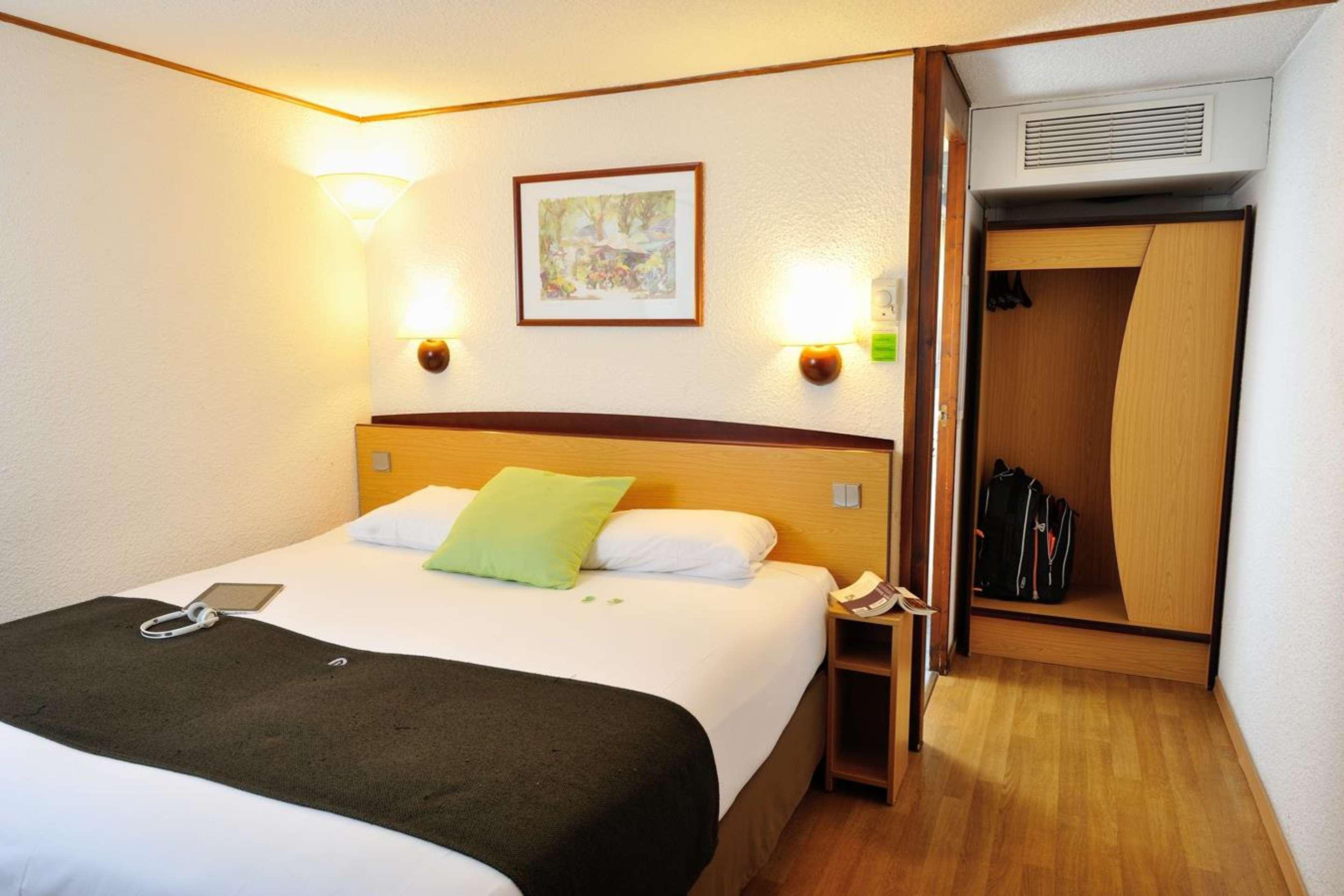 Hotel Campanile Grenoble Sud - Seyssinet Extérieur photo